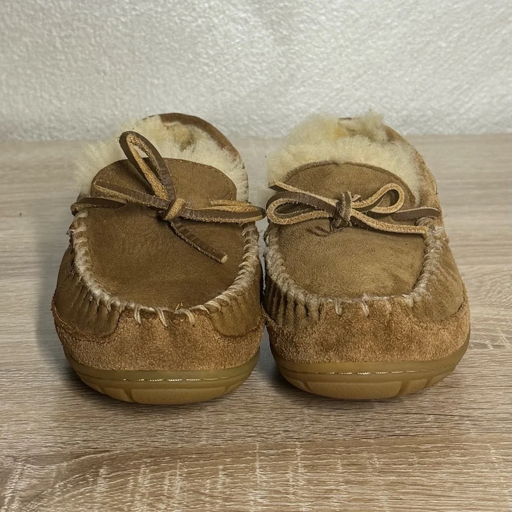 LL Bean Kids 1 Chestnut Wicked Good Moccasins Sheepskin Slippers